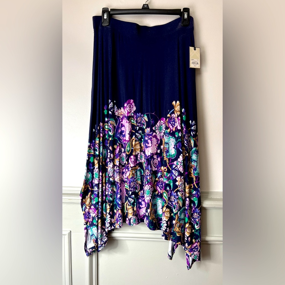 Women’s Dana Buchman Sharkbite long skirt